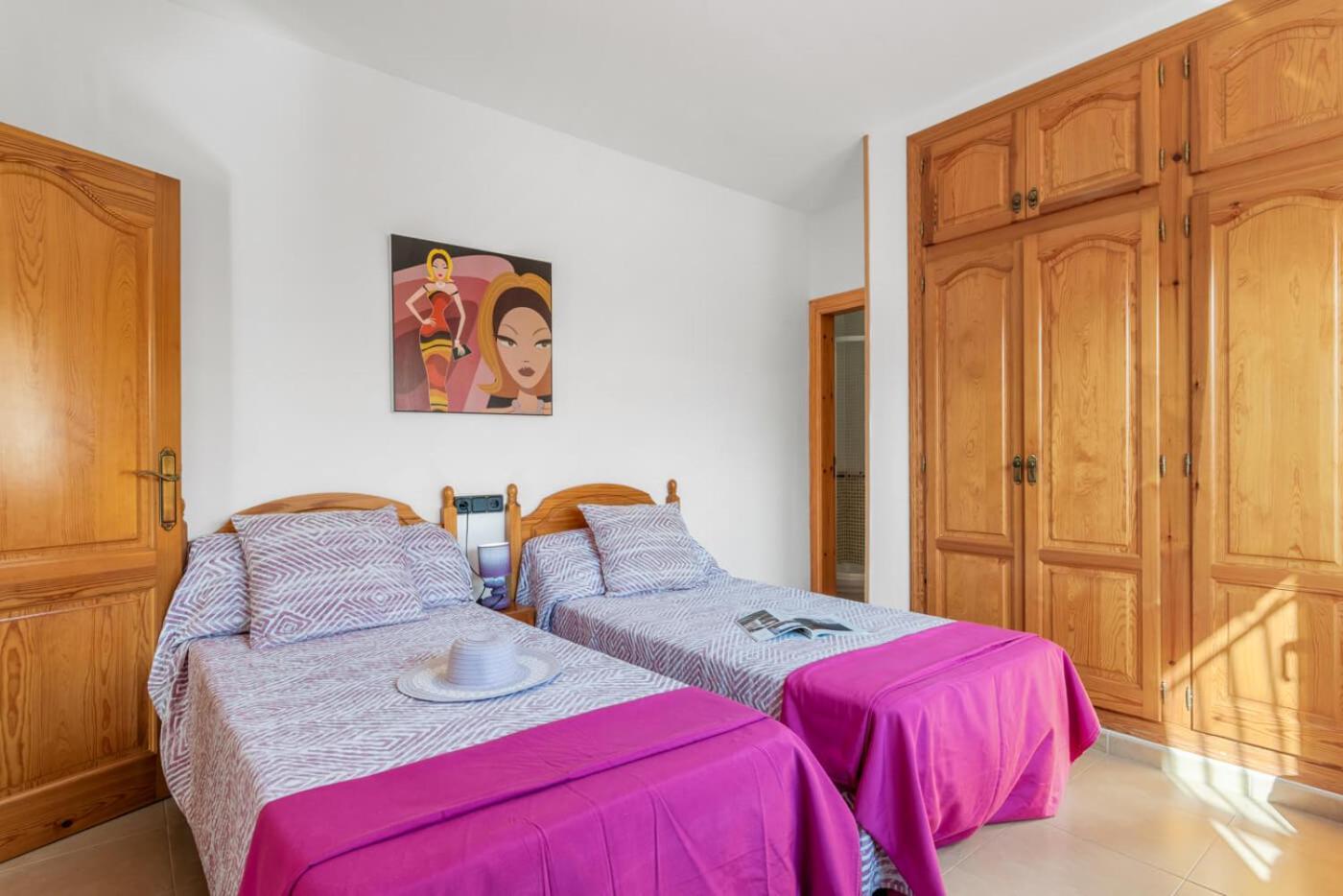 Villa Mercedes - Plusholidays กัลเป ภายนอก รูปภาพ